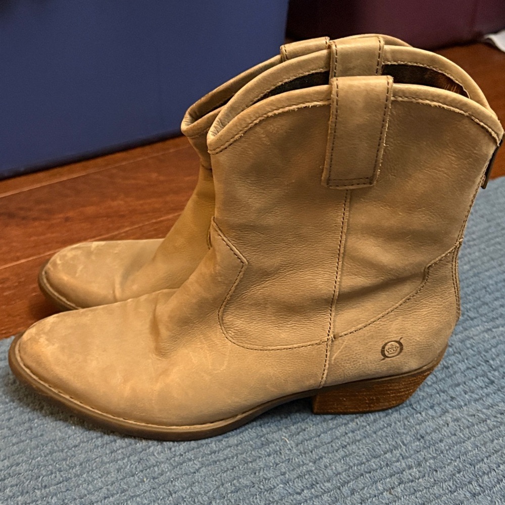 Born Light Gray Leather Heeled Boots